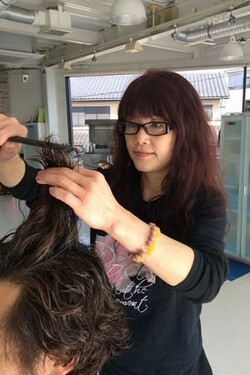 深澤 律子 | hair HIRO 箱田店のスタイリスト