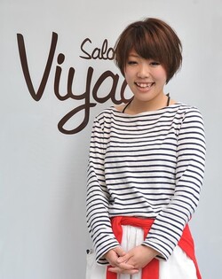 久下　絵里加 | Salon de Viyageのスタイリスト・アイリスト