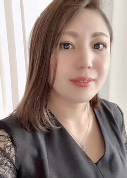 中田 みわ | Full Brightの美容室マネージャーエステ代表