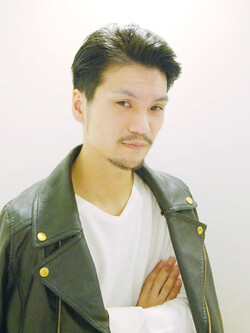 角崎　翔太 | SIECLE hair&spa 吉祥寺パルコ店 ～ ヘアサロン ～のスタイリスト