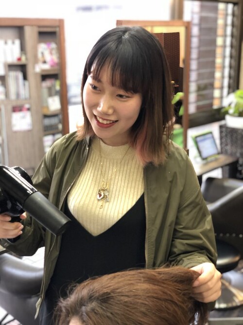 宮崎 亜美 | Hair make BLINKのアシスタント