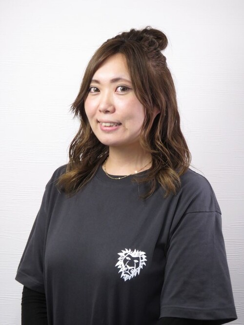 渡邉　百香 | Lion Heart 長命ケ丘店のスタイリスト