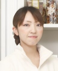 スタッフ | 顔 VIO 全身脱毛 小顔矯正 毛穴ケア　Nature&Medicaの