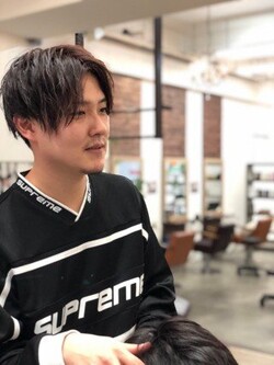 長野裕介 | Hair & Make anyhow　川口駅東口の店長