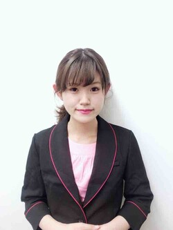 西川莉緒 | ＥｙｅＦｌａｓｈ　大丸梅田店のシニアアイデザイナートレーナー