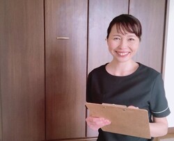 尾藤 ゆり | お腹痩せ・脚痩せ×エイジングケアエステサロン ユーフルール　のオーナーエステティシャン