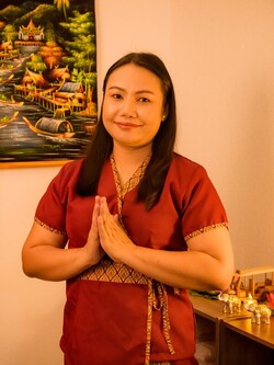 エミ | サワディータイ古式マッサージの