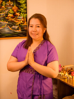 ユリ | サワディータイ古式マッサージの