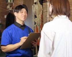 井上拓也 | 姿勢専門整体院　安楽の代表