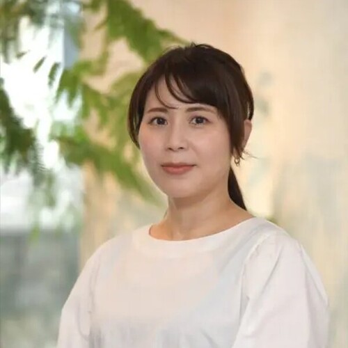 小林 | 大人の女性のヘアサロンShe 豊川店のスタイリスト