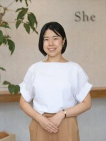 鵜飼 | 大人の女性のヘアサロンShe 東橋良店のスタイリスト