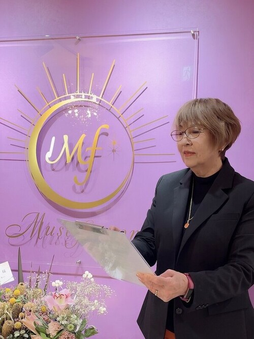 Hitomi | Muse factory【ミューズファクトリー】の