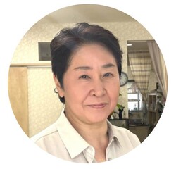 有賀　貴美子 | ぷるる美容室のオーナースタイリスト