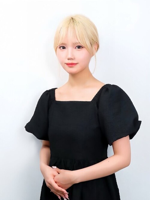 Aizawa | BLUE EYES 原宿店【アイブロウ/眉毛/まつげパーマ/マツエク専門店】のアイデザイナー