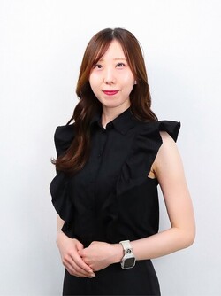 Tsukahara | BLUE EYES 原宿店【アイブロウ/眉毛/まつげパーマ/マツエク専門店】のアイデザイナー