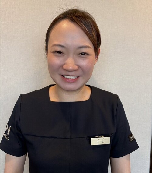 吉松 りさ | HAMIL平尾店のエステティシャン