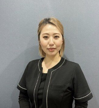 穴田 | Luana　BEAUTY　SALONのエステティシャン