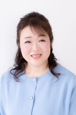 星野　秀出子