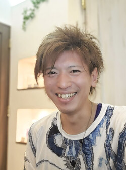 越田裕士