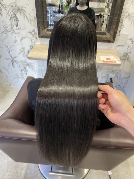 [アイキャッチ]美髪ストレートで叶える艶ロングヘア