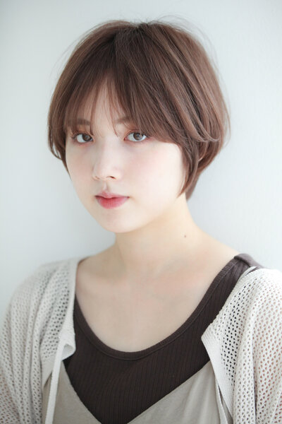 [アイキャッチ]透明感を引き出す前髪なしボブヘアのおしゃれスタイル 