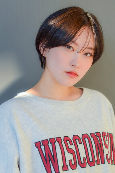 [アイキャッチ]大人ハンサムセンターパートで女性らしく垢抜けるショート