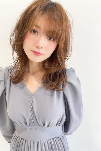 [アイキャッチ]韓国風小顔ロングレイヤーで叶える大人可愛いモテ髪