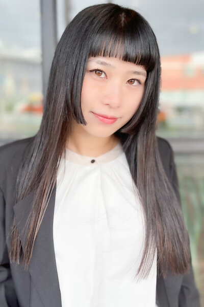 [アイキャッチ]韓国風黒髪小顔ロングで清楚感のある艶髪美人へ