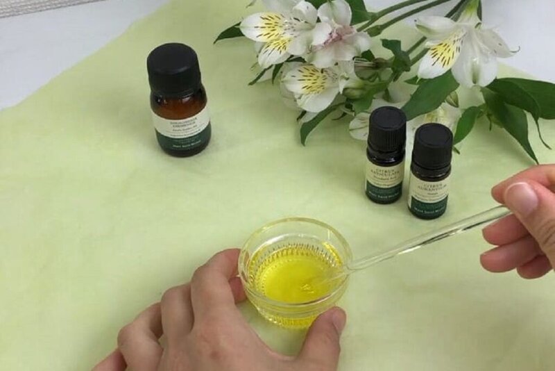 [アイキャッチ]★アロマはイギリス式が95％★　【矢場町で肩こり・脚のむくみ・姿勢矯正ならウェミアス！　20時以降施術OK】