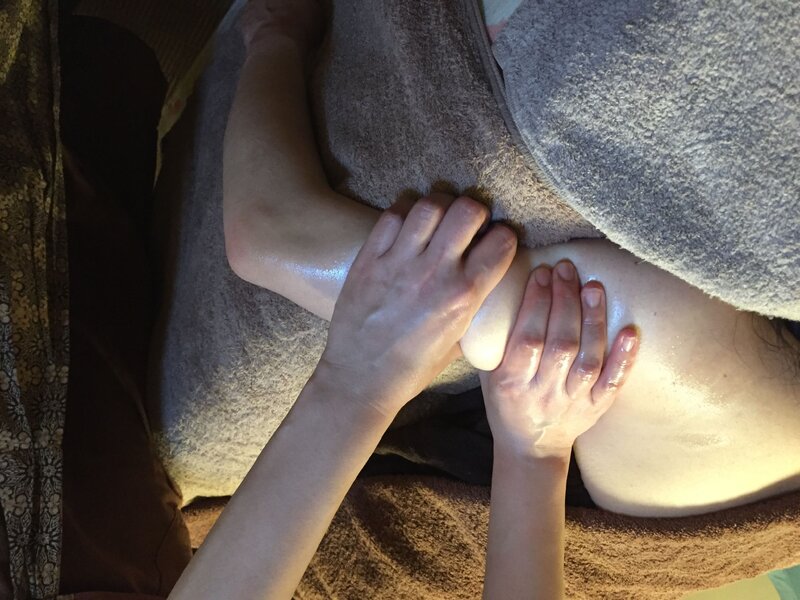 [アイキャッチ]二の腕マッサージ